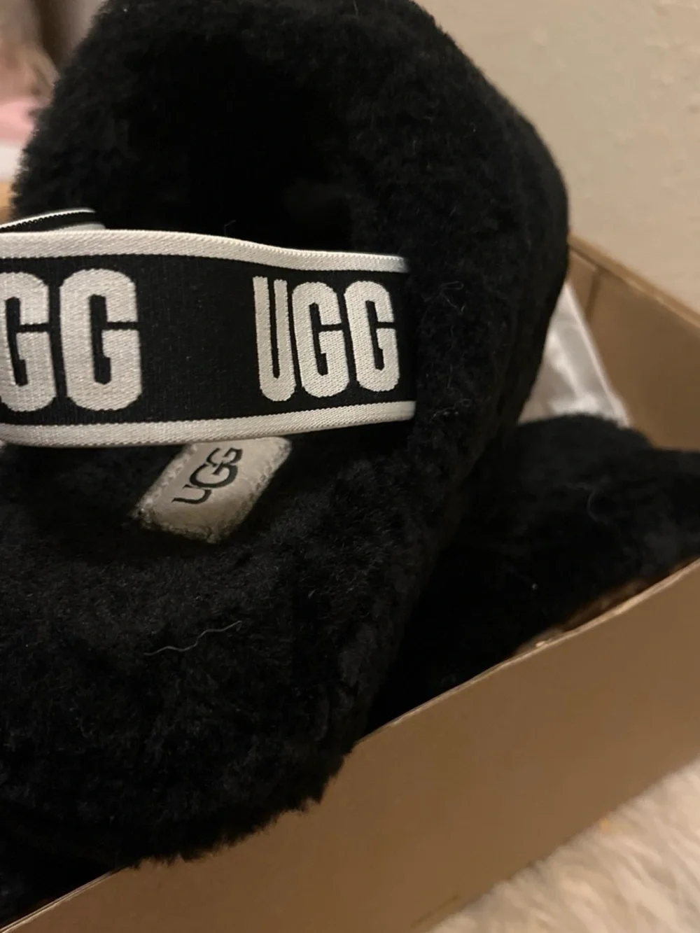 Brand new Women’s UGG slides